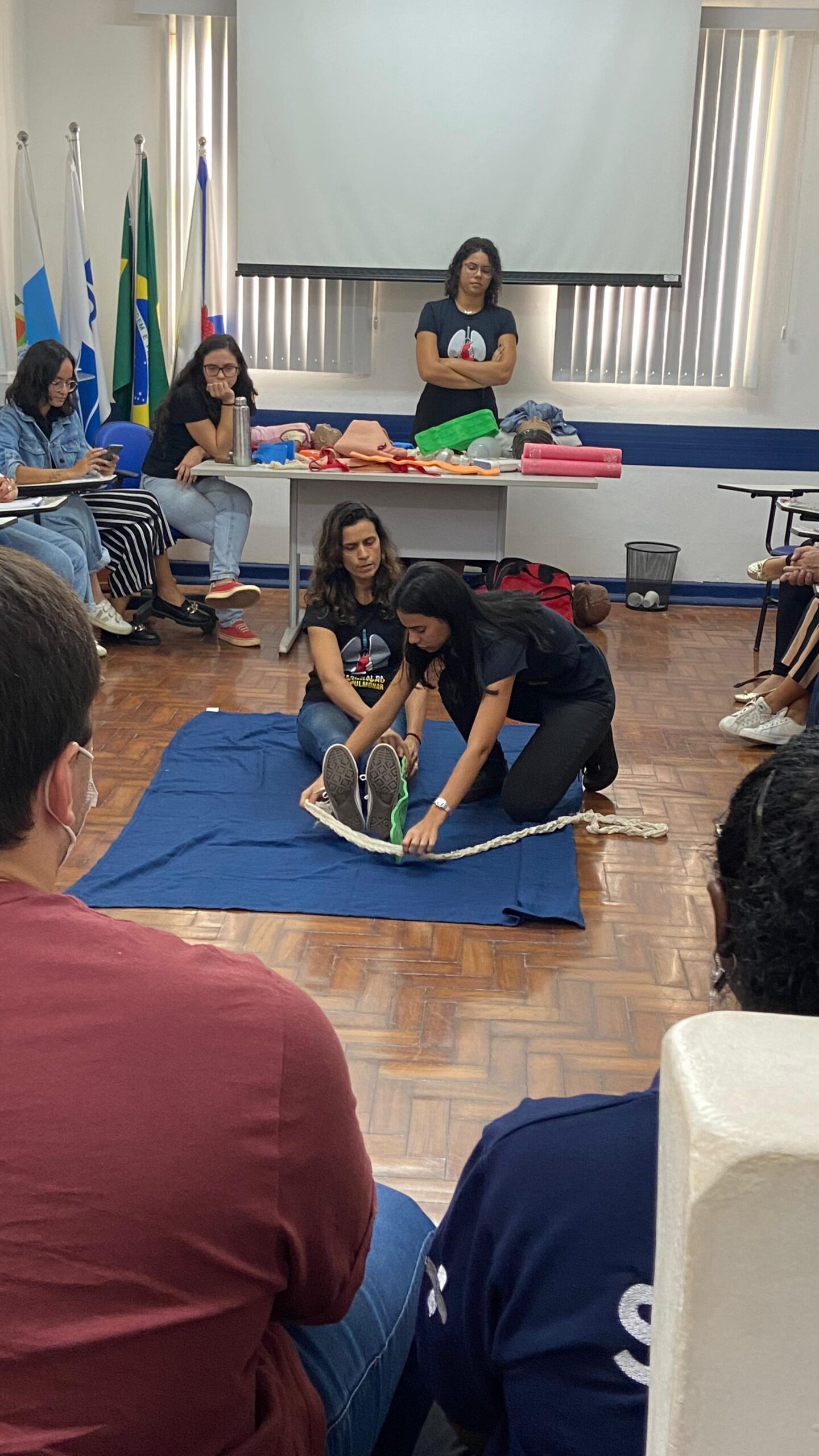 Curso de reciclagem de primeiros socorros da LATES – UFRJ